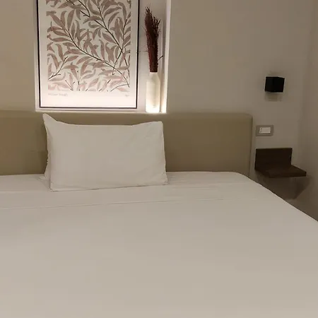 Palazzo Domini 3* Neapel