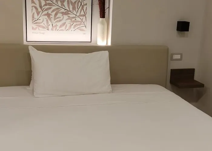 Palazzo Domini 3* Neapel